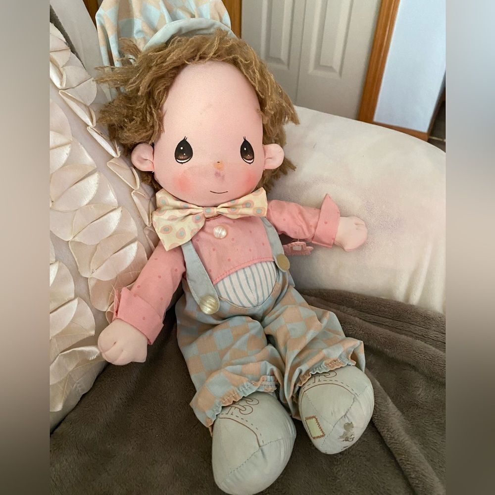 Cute vintage doll by Applause